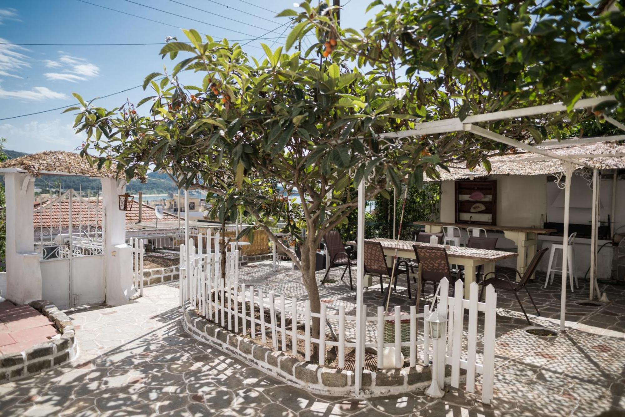 The Garden House Apartment Kavála Exterior photo